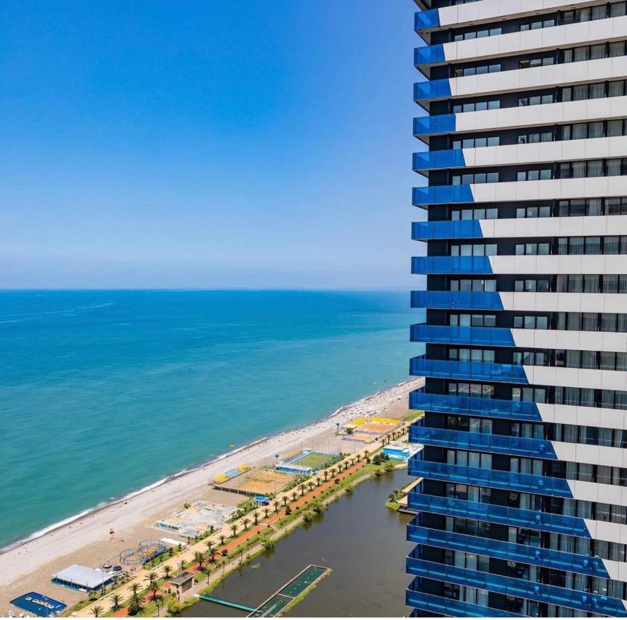 Orbi City Suites Batumi Exterior photo