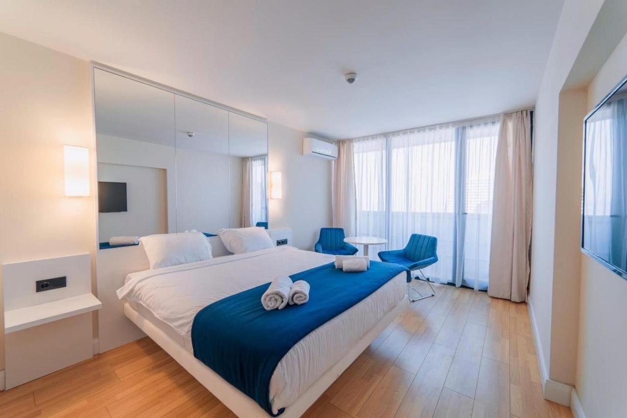 Orbi City Suites Batumi Exterior photo