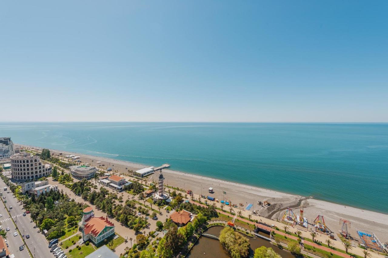 Orbi City Suites Batumi Exterior photo